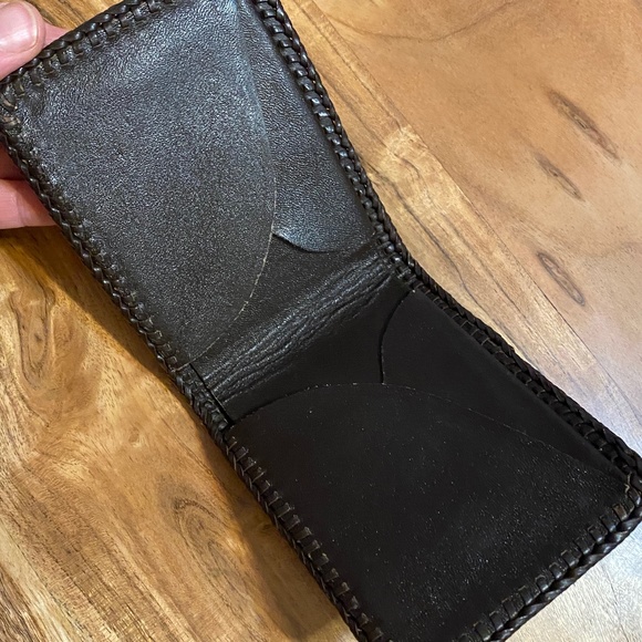 Vintage hand tooled leather unisex bifold - Picture 8 of 13